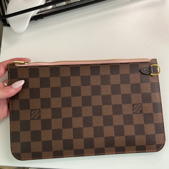 Louis Vuitton clutch - Picture 2 of 7